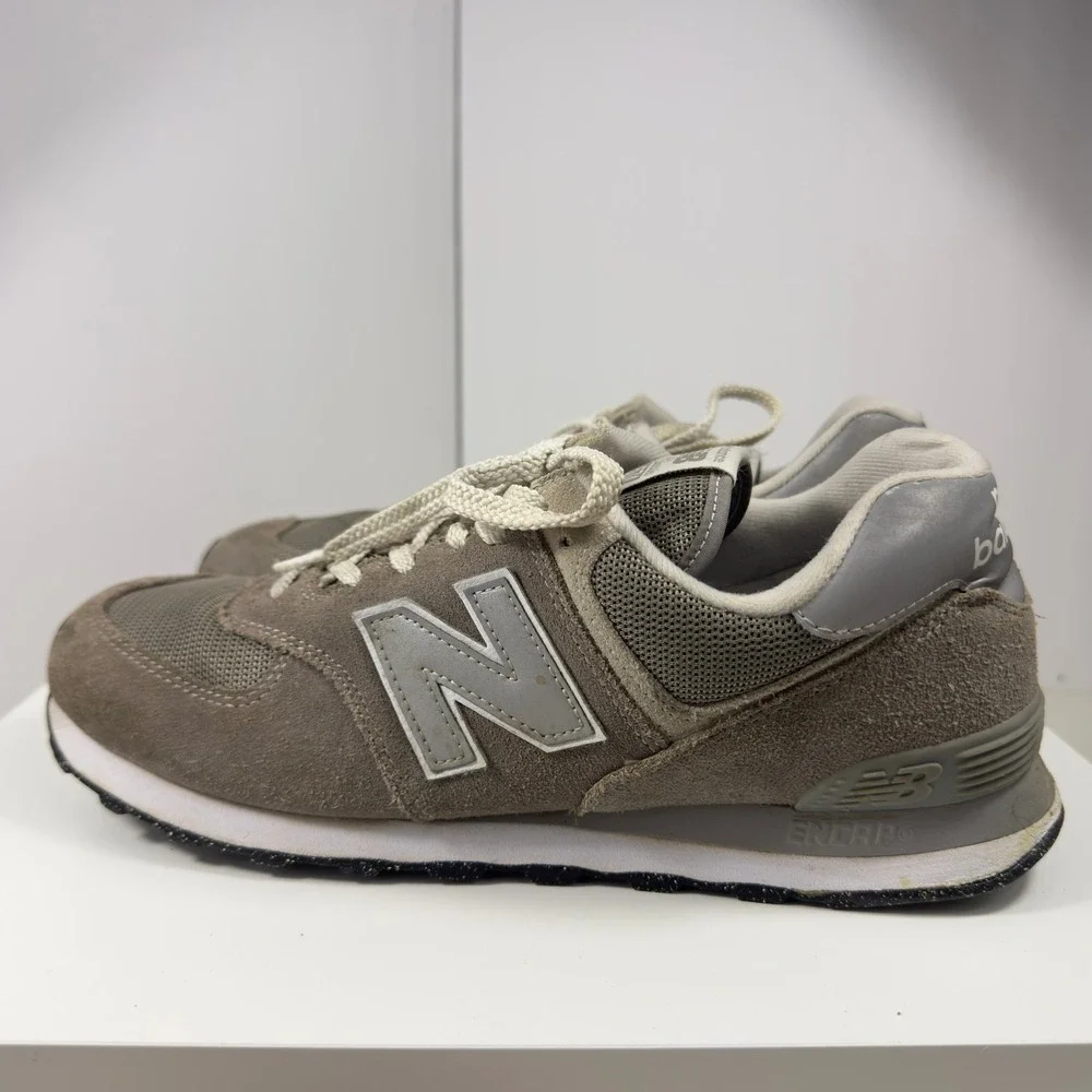 New Balance Classic 574 Grey Men's Size 10.5 Suede Low Top Sneakers ML574EVG